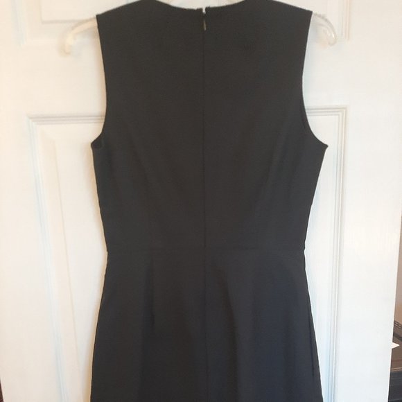 Sleeveless Black GAP Dress Size 6 - Picture 2 of 3